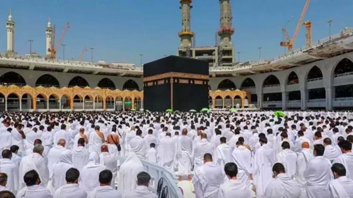 الحكومة: وصول 20 ألف حاج يمني إلى الأراضي المقدسة