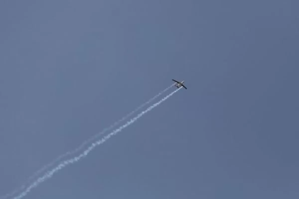 القيادة المركزية تعلن تدمير زورق وطائرات مُسيّرة تابعة للحوثيين