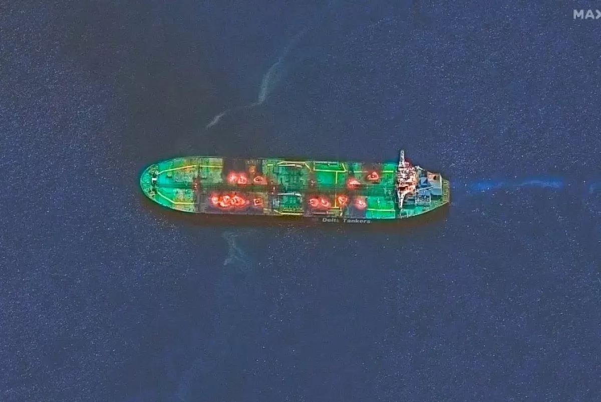 تقارير أمريكية تُحذر من فشل جهود وقف التسرب النفطي في البحر الأحمر