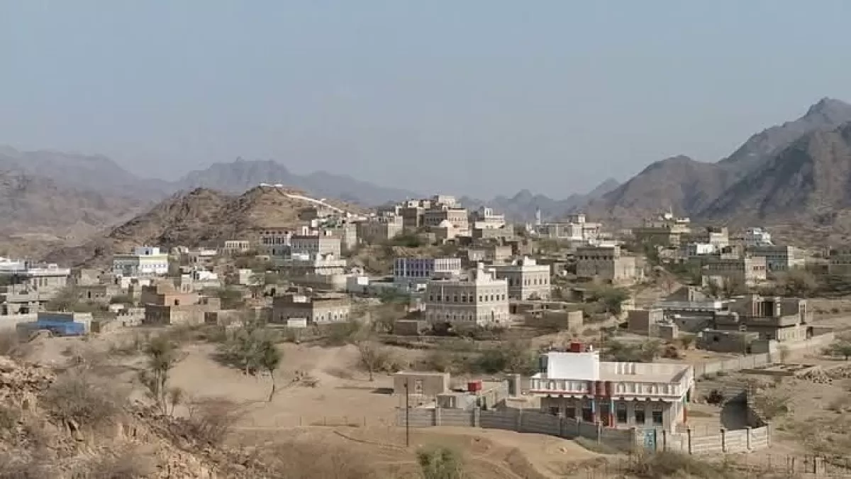 مقتل وإصابة 4 أطفال من أسرة واحدة في قصف حوثي استهدف منزلا غرب تعز