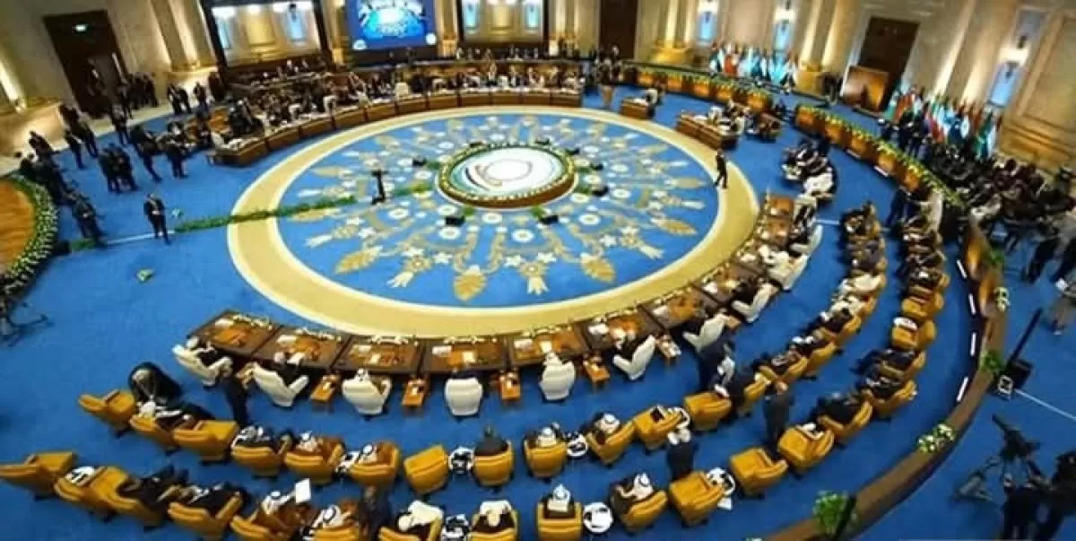 القمة العربية تعتمد خطة إعمار غزة وترفض التهجير.. وحماس ترحب بالقرارات