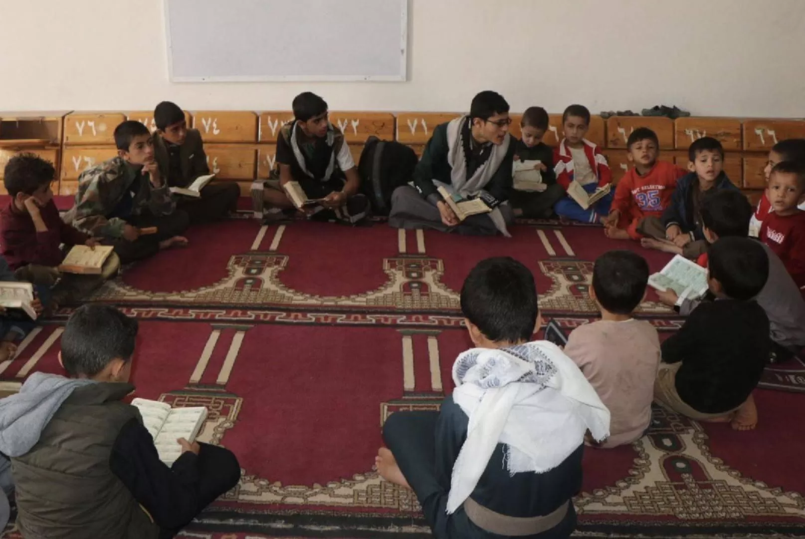 اختفاء غامض لأطفال ومراهقين في ذمار مع انطلاق مراكز الحوثيين الصيفية