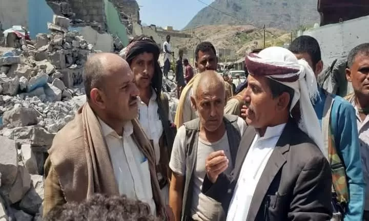 الحوثيون يهدمون محلات تجارية في المحويت لإجبار التجار على الانتقال لسوق آخر