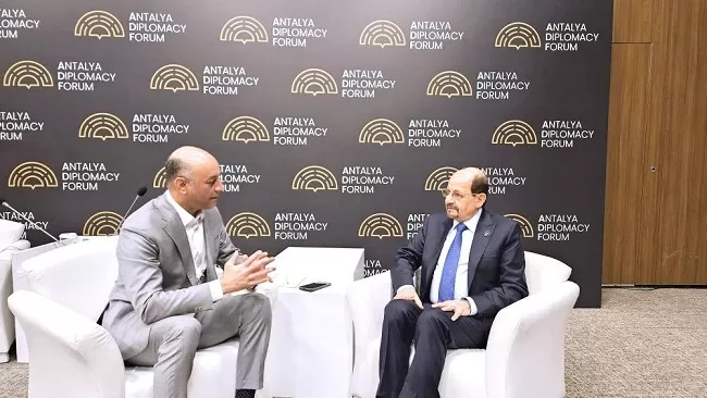 وزير يمني : الحسم العسكري خيار مطروح إذا فشلت جهود السلام مع الحوثيين