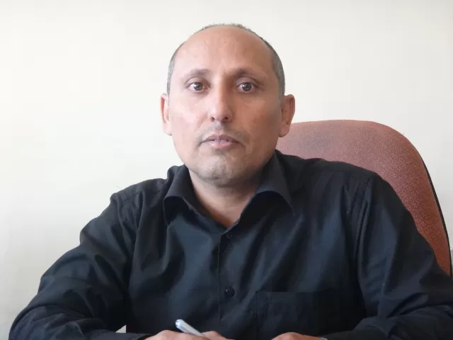 قيادات حوثية تنهب مليوني دولار من كهرباء إب وسط تدهور الخدمات