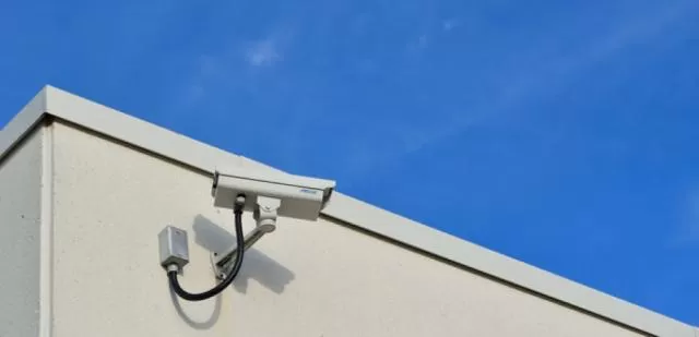 الحوثيون يمنعون ربط كاميرات المراقبة بالإنترنت لمنع توثيق الانتهاكات