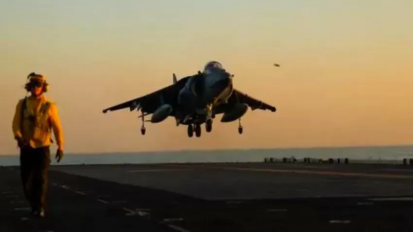 سلسلة غارات أمريكية عنيفة تستهدف مخازن أسلحة ومنشآت لوجستية للحوثيين بصنعاء