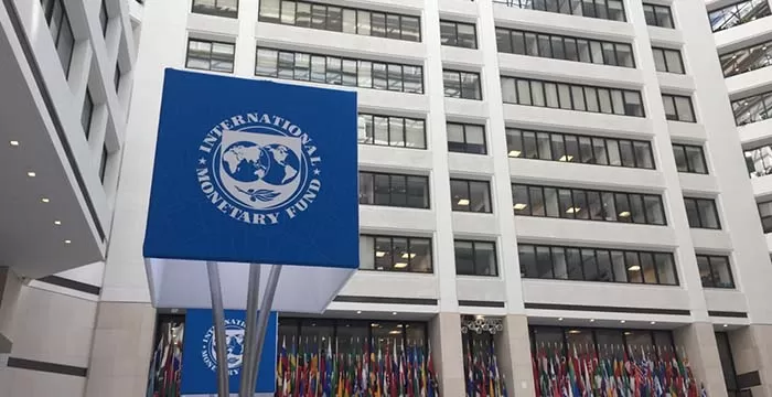 الحكومة اليمنية تبدأ مفاوضات مع صندوق النقد للحصول على قرض جديد