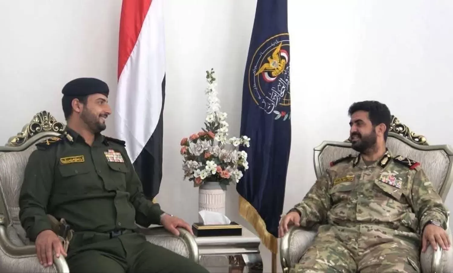 الحوثيون يحيلون العشرات للمحاكمة وسط تصاعد القمع بتهمة "التعاون مع أميركا"