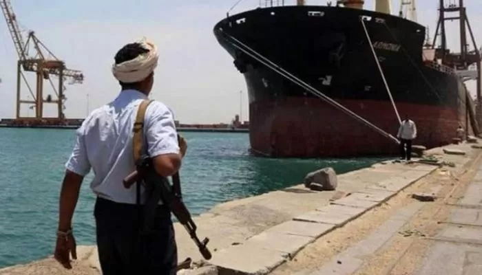 واشنطن تفرض عقوبات على سفن وشركات دعمت تمويل الحوثيين (تفاصيل)