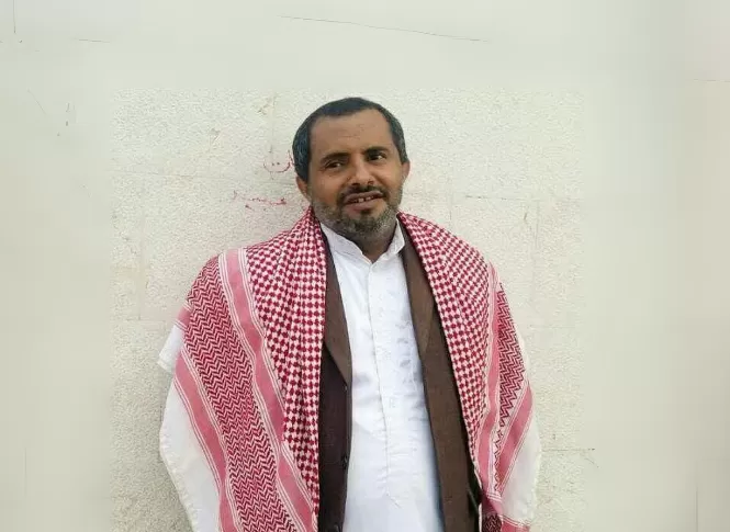 وفاة والدة أكاديمي مختطف تفتح مجددًا ملف معاناة أسر المختطفين لدى الحوثيين