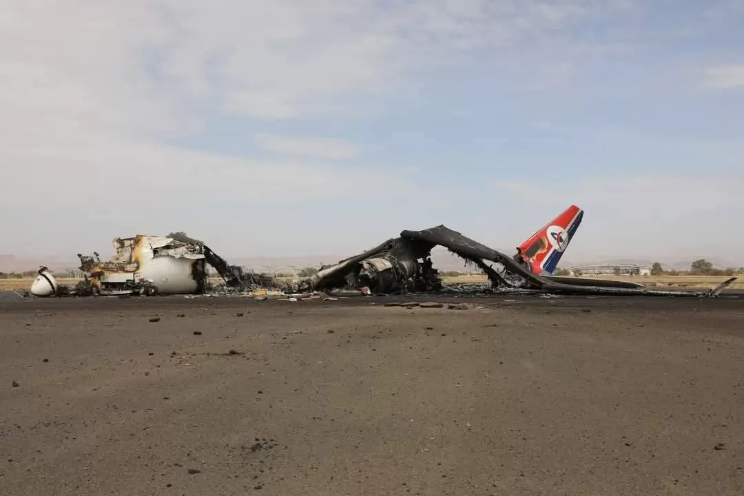 الحكومة تتهم الحوثيين بتحويل ممتلكات الدولة إلى غنائم حرب