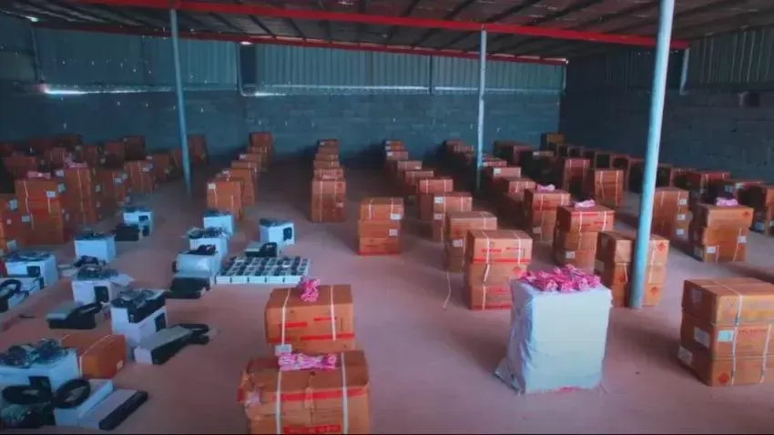 إحباط تهريب صواعق تفجير وأجهزة اتصالات متطورة للحوثيين عبر البحر الأحمر