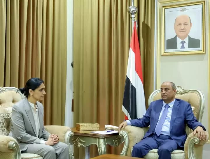 رئيس الوزراء اليمني يبحث مع السفيرة البريطانية دعم خطة التعافي الاقتصادي