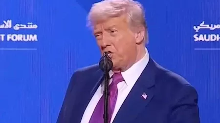 ترامب يعلن من الرياض رفع العقوبات عن سوريا ويكشف عن خطوات تطبيع دبلوماسي