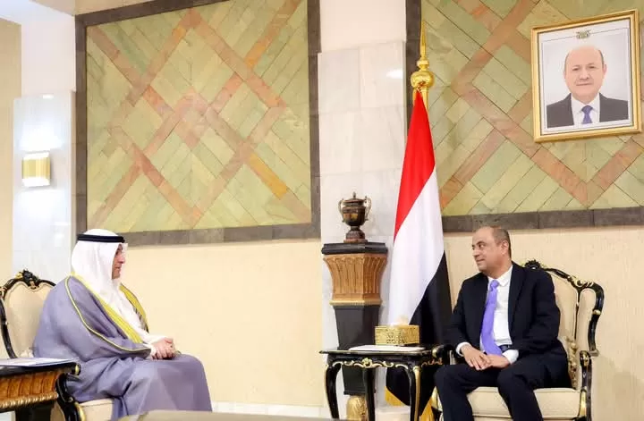 التعاون الخليجي يجدد دعمه للحكومة اليمنية خلال لقاء أمينه العام برئيس الوزراء