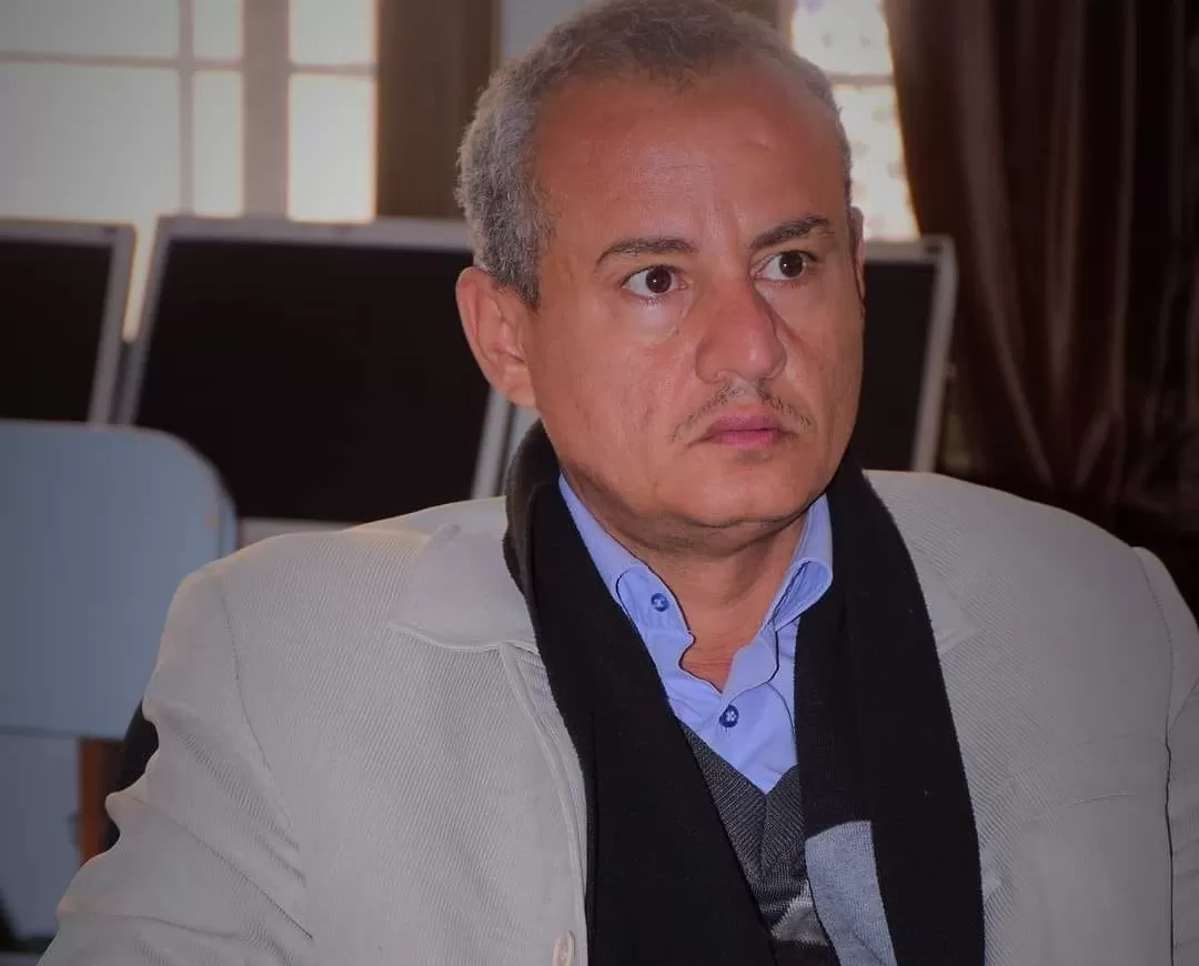 جماعة الحوثي تداهم منزل صحفي أبلغ عن تلقيه تهديدًا بالتصفية في ذمار