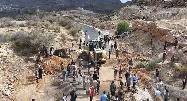 سلطات الضالع تعلن فتح طريق صنعاء – عدن الحيوي لتخفيف الأزمة الإنسانية