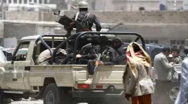 الحوثيون يداهمون منازل في الحديدة ويختطفون إعلاميين ونشطاء مدنيين