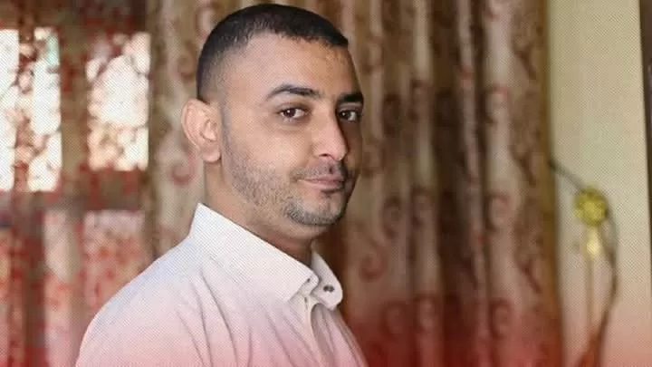 الحوثيون يحكمون بسجن الصحفي محمد المياحي بتهم تتعلق بحرية التعبير