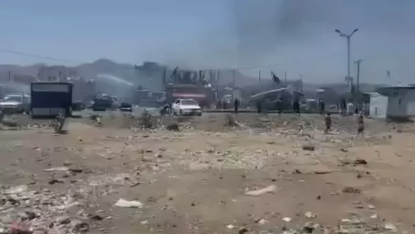 الحوثيون يختطفون مدنيين لتوثيق انفجار أسلحة في حي سكني بصنعاء