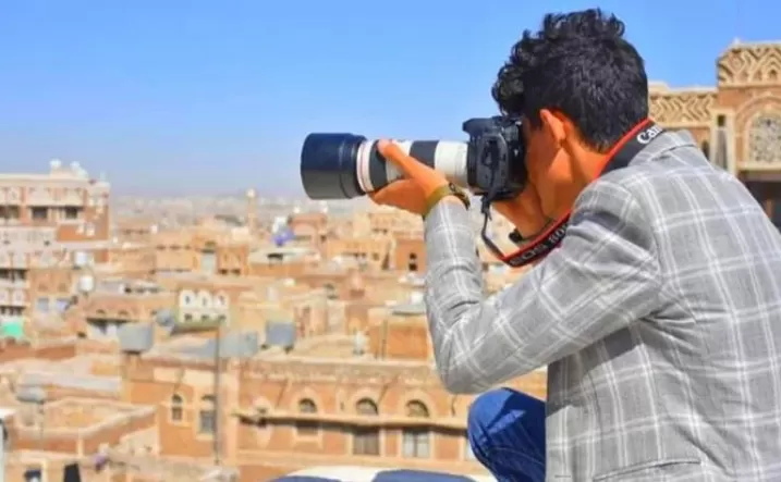 الحوثيون يصعّدون قمع الحريات الإعلامية بمنع التصوير دون تصريح مسبق