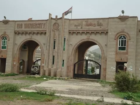 صرخة أكاديمي تسلط الضوء على مآسي أساتذة الجامعات في مناطق الحوثيين