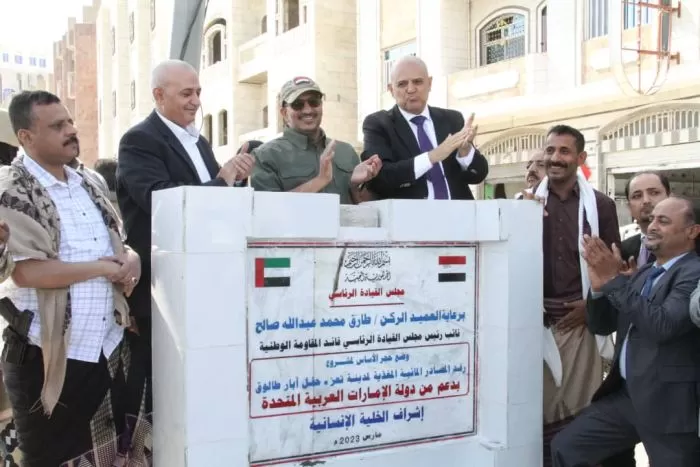 رئيس الوزراء يطالب بتقرير عاجل عن تعثر مشروع مياه الشيخ زايد في تعز