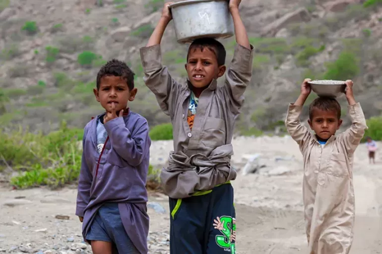 تقرير : اليمن بين أفقر عشر دول في العالم لعام 2025 بسبب الحرب والانهيار الاقتصادي