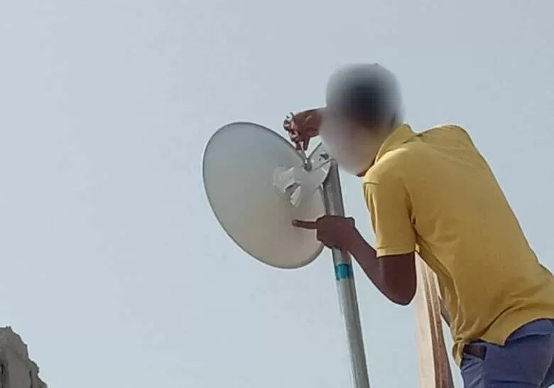 شبكة حقوقية تدين اعتقال الحوثيين لـ 54 مدنيا بتهمة استخدام "ستارلينك"