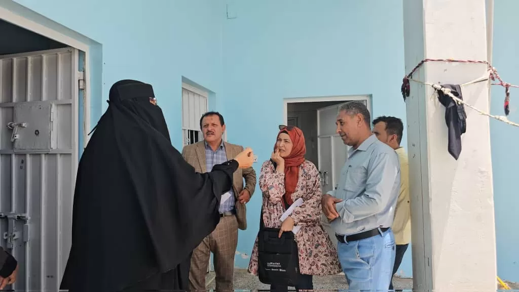 اللجنة الوطنية للتحقيق تطلع على أوضاع نزلاء السجن المركزي بتعز