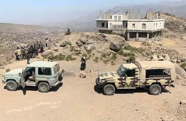 حوثيون يستولون على أراضٍ وقفية ومصلى عيد في إب بقوة السلاح