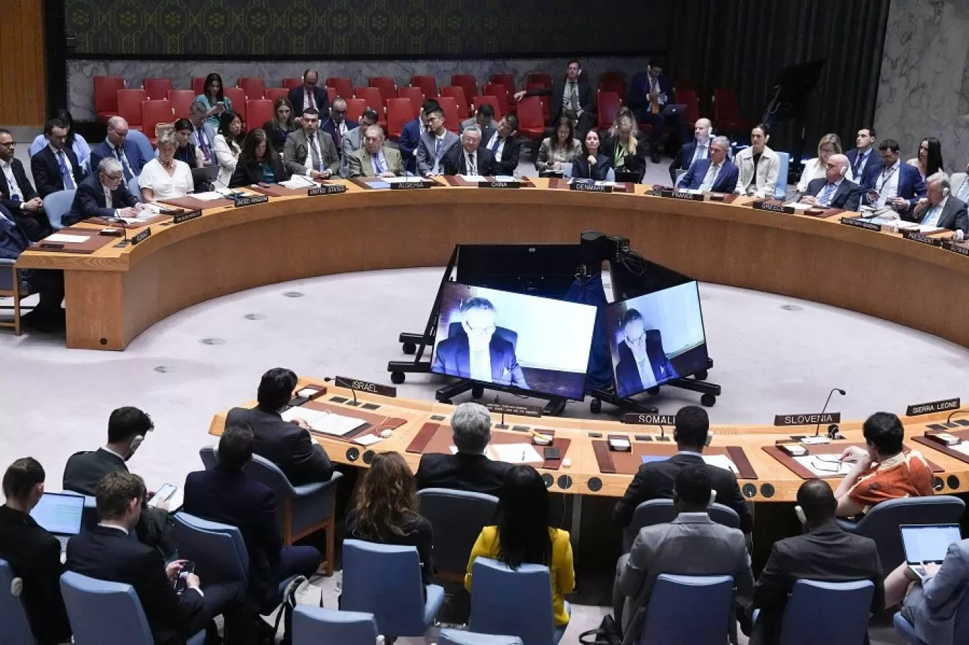 روسيا والصين تدعوان لخفض التصعيد عقب ضربات أميركية على إيران