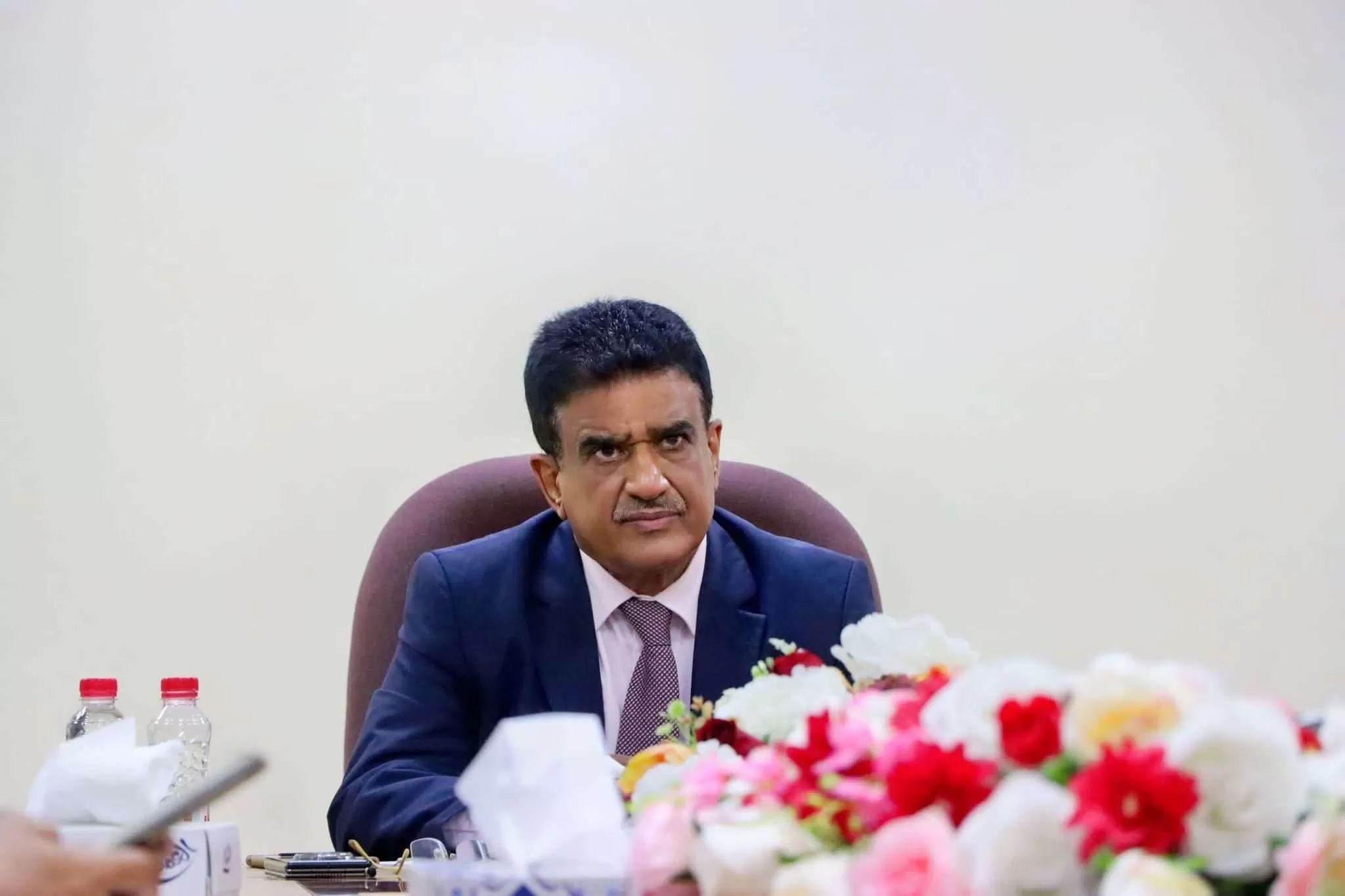 مباحثات يمنية أميركية حول تداعيات توقف تصدير النفط بسبب هجمات الحوثيين