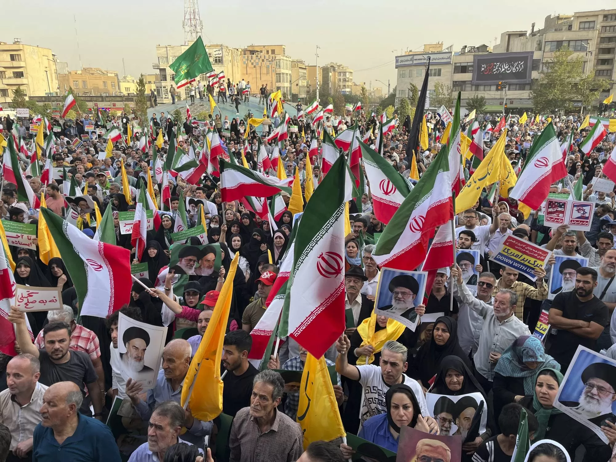 إيران تحتفل بوقف إطلاق النار رغم خسائر بشرية واستراتيجية غير مسبوقة (تفاصيل)