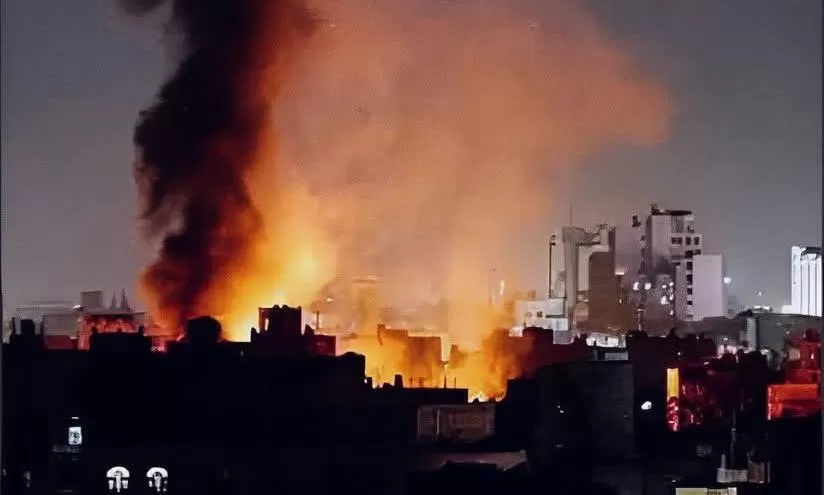 غارات إسرائيلية تستهدف موانئ الحديدة وبُنى تحتية حوثية