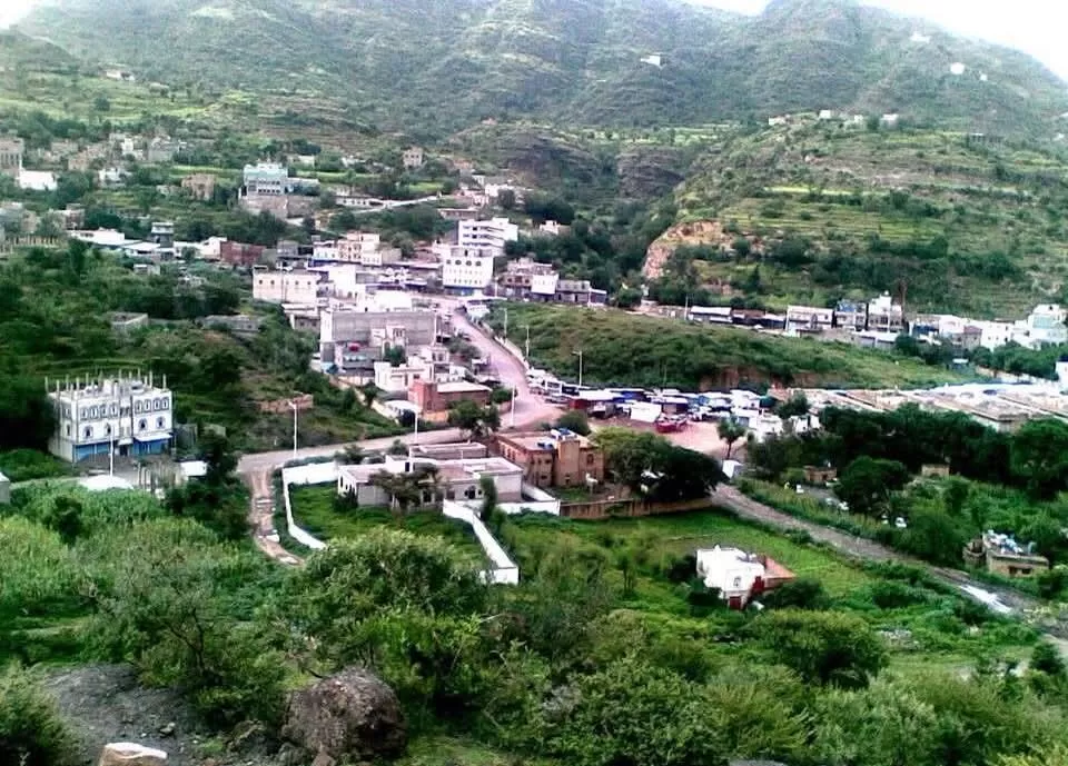 شاب ينهي حياته شنقًا بعد زيارته لوالده المعتقل في سجون الحوثيين بإب