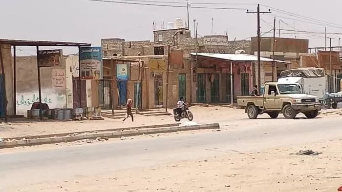 تجار سوق المتون في الجوف ينفذون إضرابًا شاملًا رفضًا لممارسات حوثية تعسفية