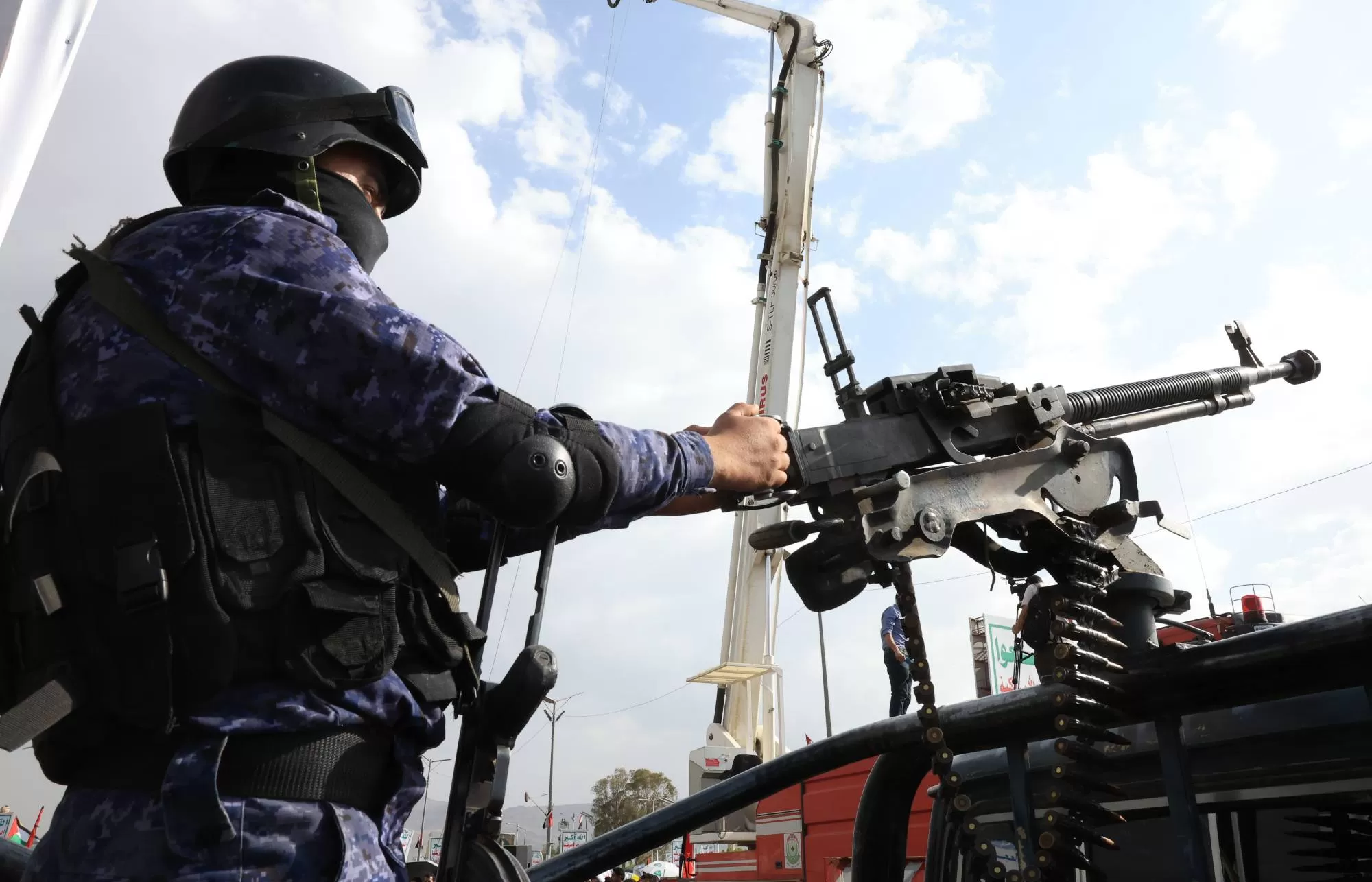 الحوثيون يغلقون مركزًا لتحفيظ القرآن الكريم في إب