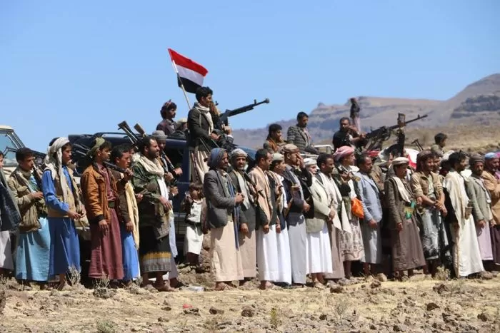 الحوثيون يوزعون أسلحة في خولان لحشد القبائل عقب توقيف الزايدي