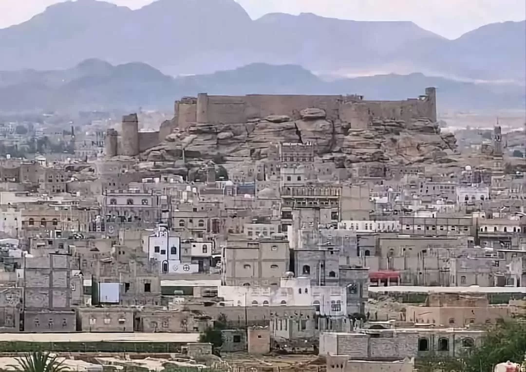 الحوثيون يختطفون العشرات في رداع بعد اشتباكات مسلحة مع الأهالي