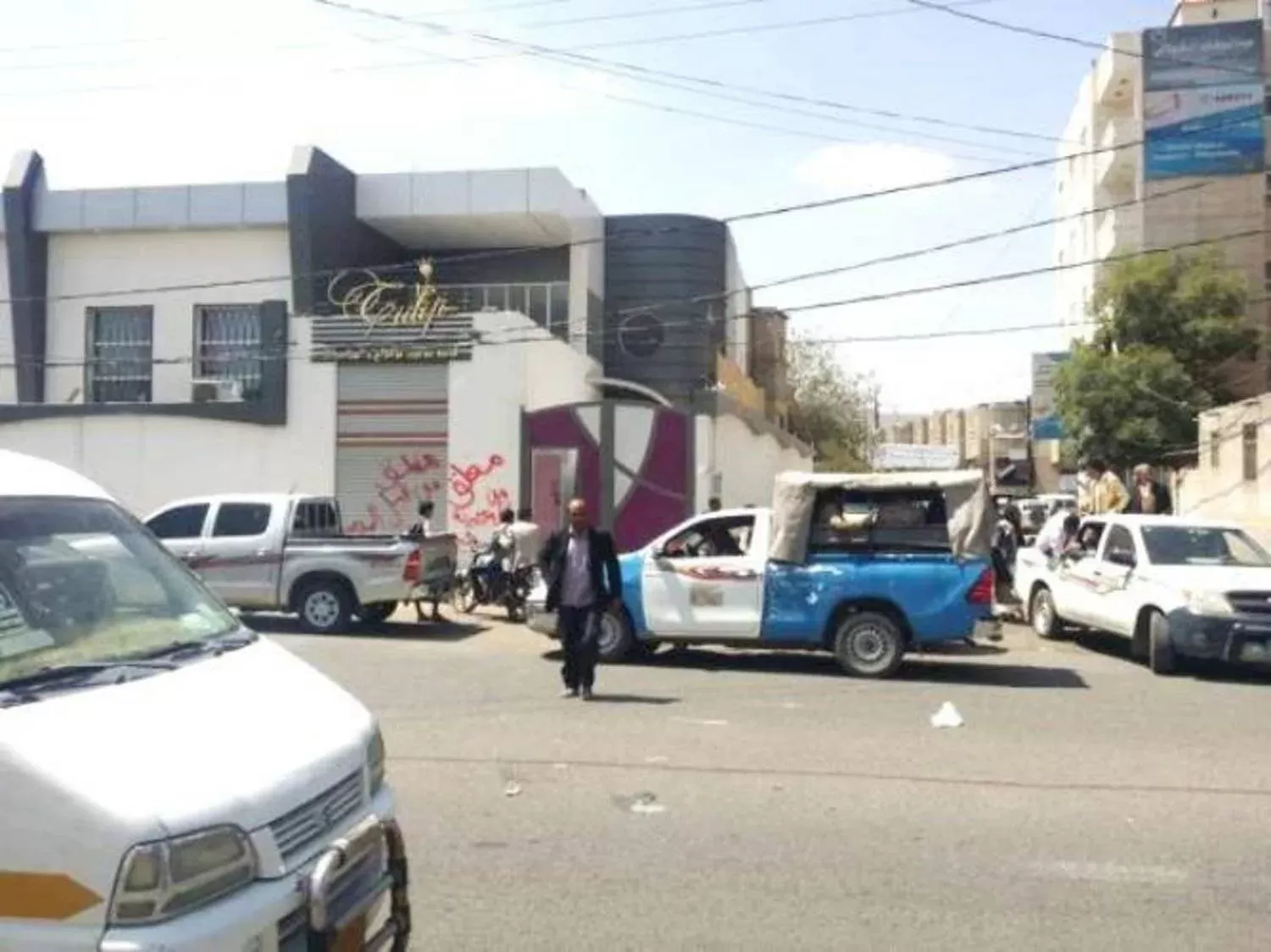 الحوثيون يفرضون قيودًا مشددة على قاعات الأعراس في صنعاء