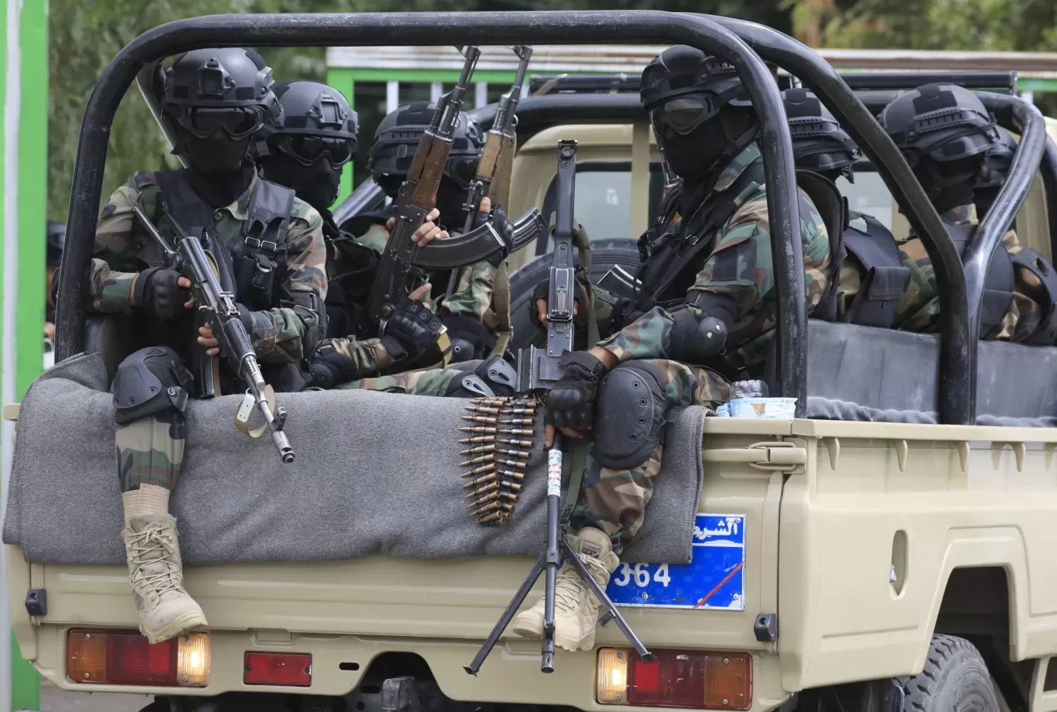 الحوثيون يحشدون إلى ثلاثة محاور قتالية في مأرب ولحج والساحل الغربي