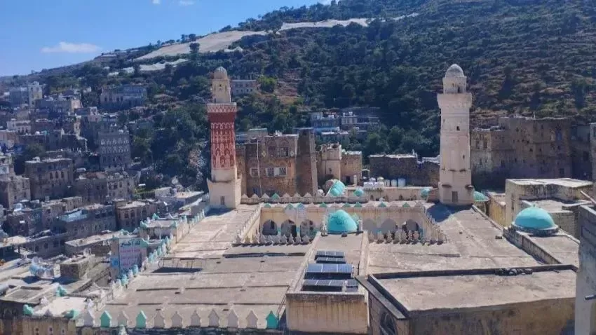 عصابات مرتبطة بالحوثيين تنهب آثار إب وتواصل تهريب الكنوز إلى الخارج