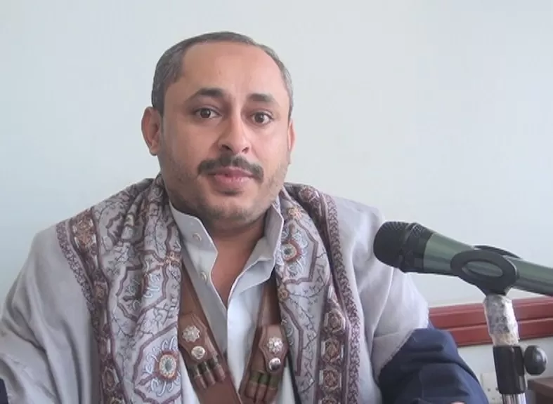 صراعات داخلية على الجبايات تدفع قياديا حوثيا لاقتحام مكتب حكومي في إب