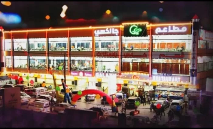 إغلاق مطعم بصنعاء يفاقم مخاوف انهيار الاستثمار في مناطق الحوثيين