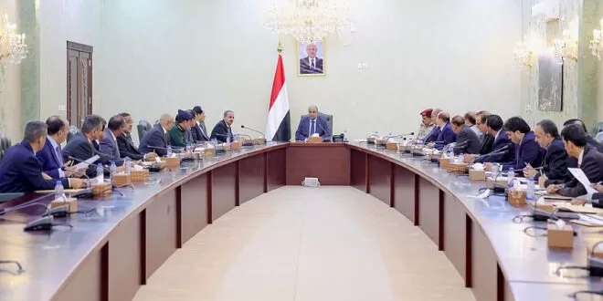 الحكومة تحظر التعامل بالعملات الأجنبية وتلزم السوق بالعملة المحلية