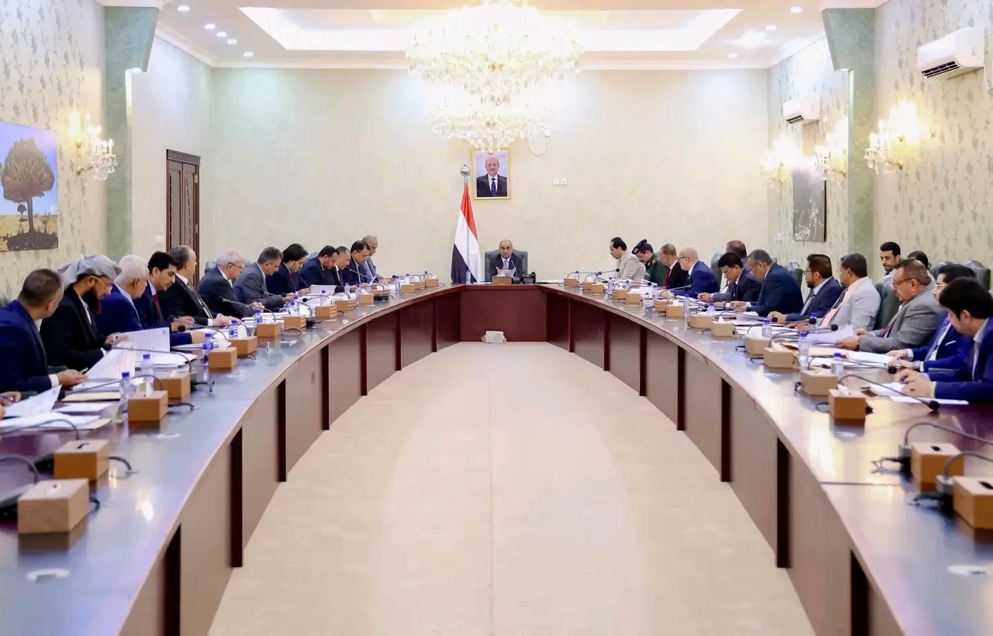 الحكومة اليمنية: مستمرون في الإصلاحات لضمان استقرار العملة وتحسين المعيشة