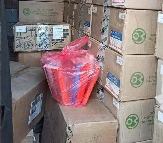 توجيهات حوثية تمنع إتلاف شحنة أدوية فاسدة محتجزة في مطار صنعاء منذ عام