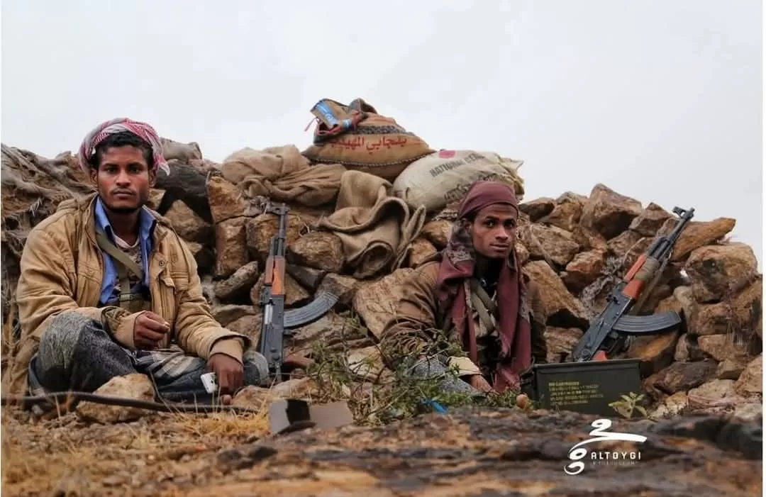 محور تعز.. صمود في الجبهات ينهكه تجاهل الحكومة وانقطاع الدعم (تفاصيل)